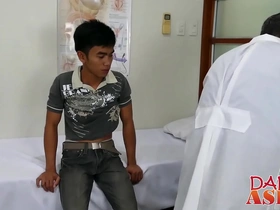 A young Asian man masturbates during a doctor’s appointment and gets a facial.