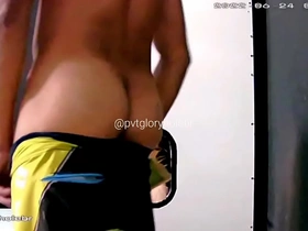 A fat girl gets a cumshot on the glory hole
