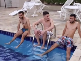 Amateur gay threesome with a stroke of luck